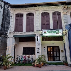 V Space Capsule Cafe Melaka